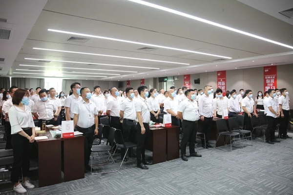  新中源陶瓷“YING变新赛道”年中培训会，向目标冲锋！