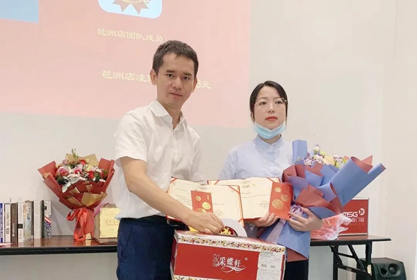 美诗固门窗月度表彰暨讲师受聘仪式召开!