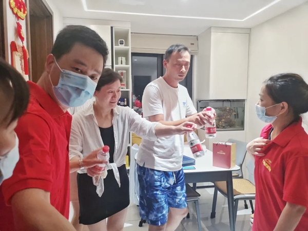 完美诠释“用光看见声音”，马可波罗陶瓷致敬榜样人物