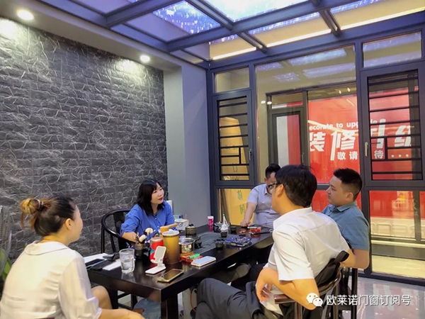 欧莱诺门窗走访经销商客户，用真诚赢得客户！
