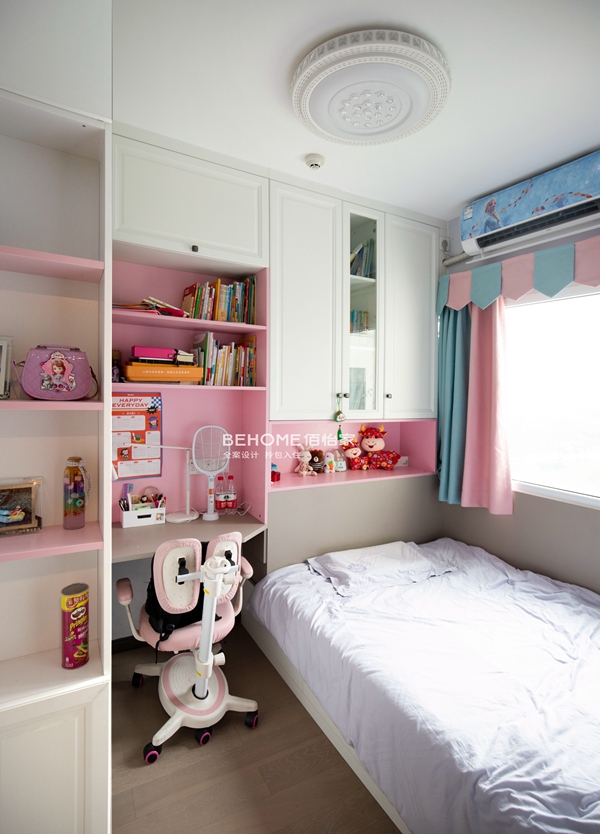 佰怡家全屋家居案例：一家四口的温馨现代小居