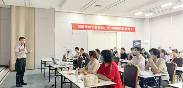 万格丽不锈钢厨柜·全屋定制终端培训“第三期特训营”圆满结业 万格丽不锈钢厨柜·全屋定制终端培训“第三期特训营”圆满结业