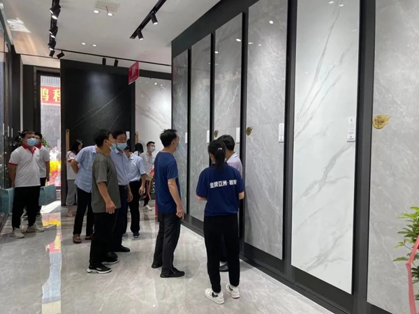 金牌亚洲瓷砖千方大店盛大开业，惊艳山东临沂！