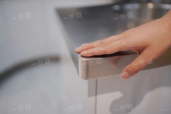 法迪奥不锈钢艺术家居|家里橱柜怎么选既好看又实用？