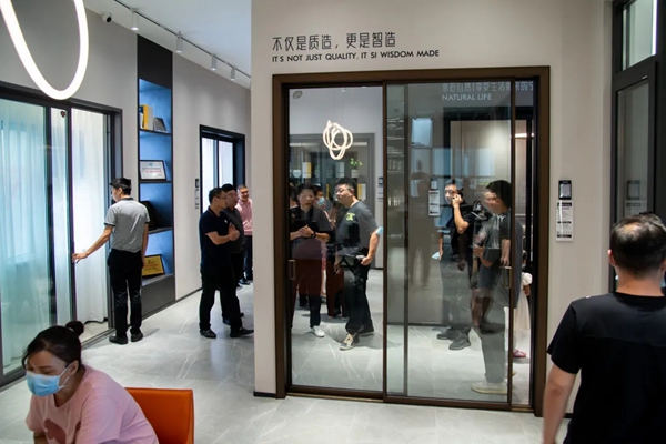 派雅门窗西安红星美凯龙至尊MALL600方旗舰店盛大开业 派雅门窗西安红星美凯龙至尊MALL600方旗舰店盛大开业
