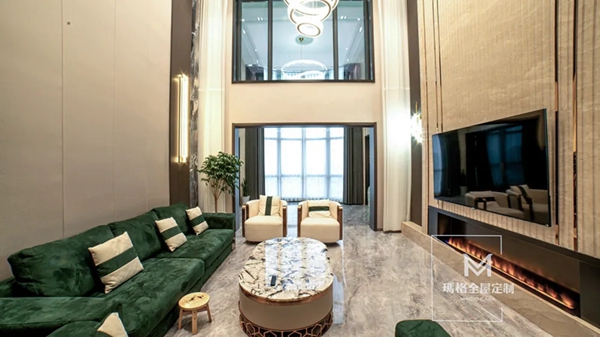 玛格全屋定制|350㎡两层复式,客厅&餐厅拥有180°全景落地窗 玛格全屋定制|350㎡两层复式,客厅&餐厅拥有180°全景落地窗
