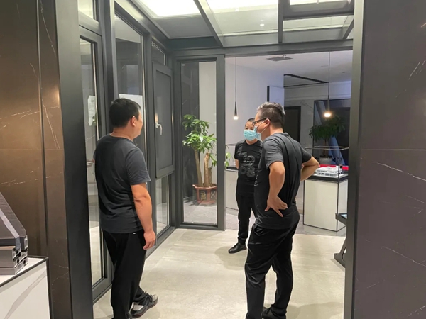 新店观察|罗兰德式门窗助力新店筹建开业