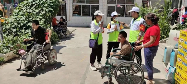 伊仕利家居山西忻州专卖店爱心捐赠,关爱残障儿童!