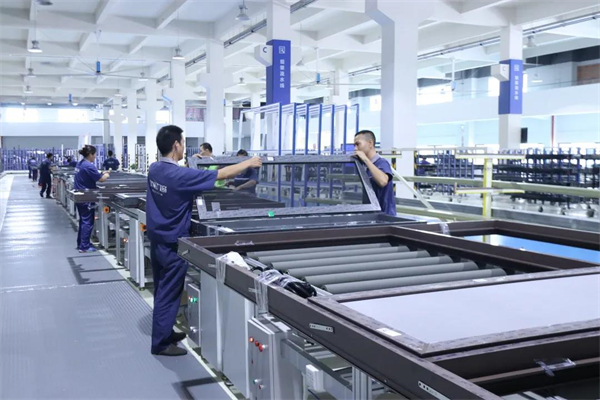 皇派门窗：打造智慧工厂，赢取制胜先机！