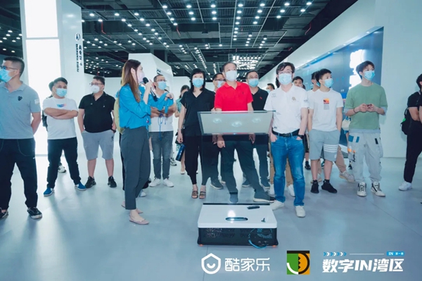 斯米帝全屋定制受邀出席“数字 IN 湾区研学之旅”并发表演讲 斯米帝全屋定制受邀出席“数字 IN 湾区研学之旅”并发表演讲