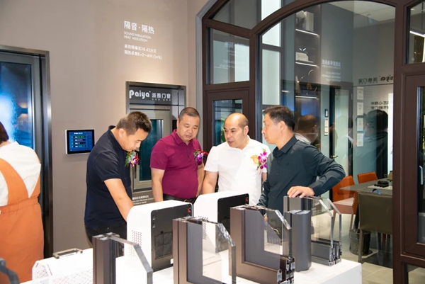 派雅门窗西安红星美凯龙至尊MALL600方旗舰店盛大开业 派雅门窗西安红星美凯龙至尊MALL600方旗舰店盛大开业