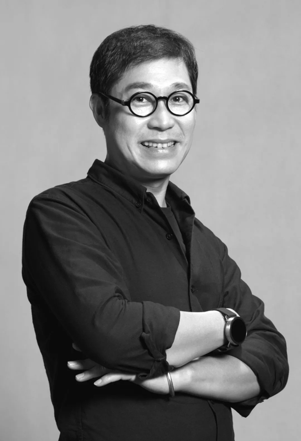 顺辉陶瓷 | 设计界的哲学家——何永明