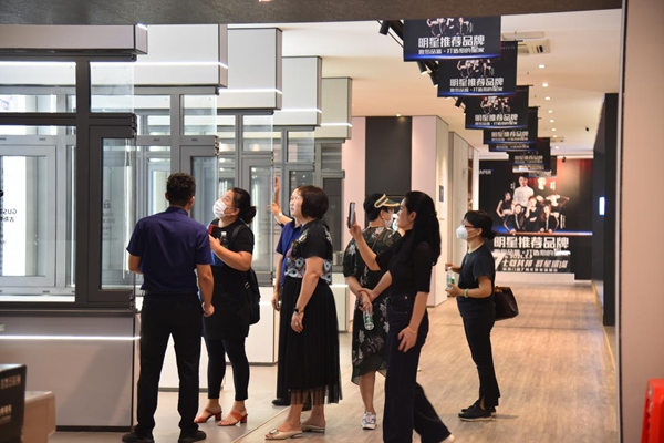 其邦门窗总部助力番禺专卖店黄埔区两个高端小区团购项目落地