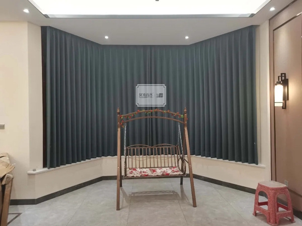 如鱼得水窗帘精品|异形窗的窗帘这样装，真的美！