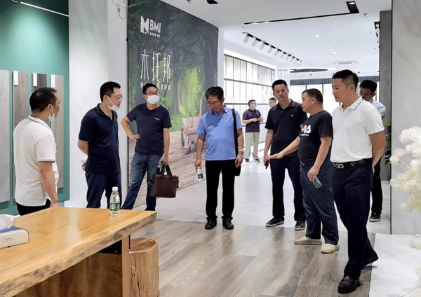 潍百集团莅临能强陶瓷总部参观考察