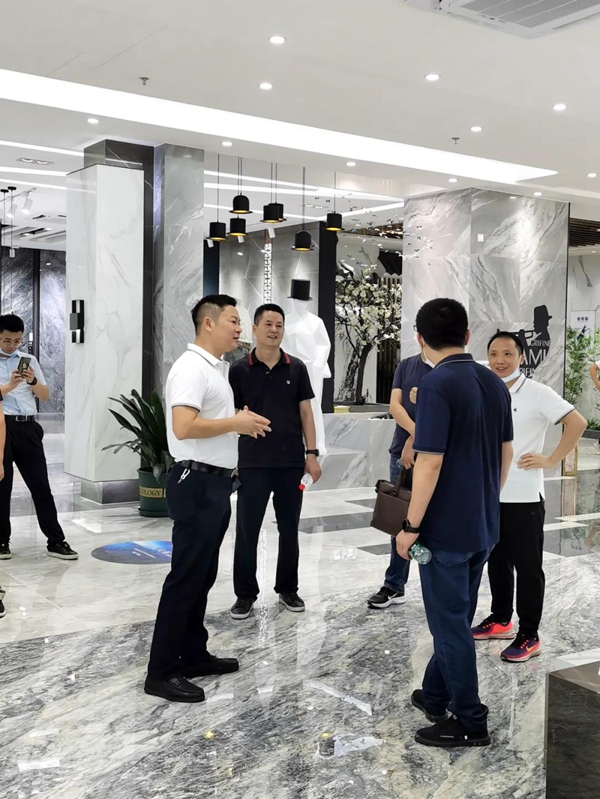 潍百集团莅临能强陶瓷总部参观考察
