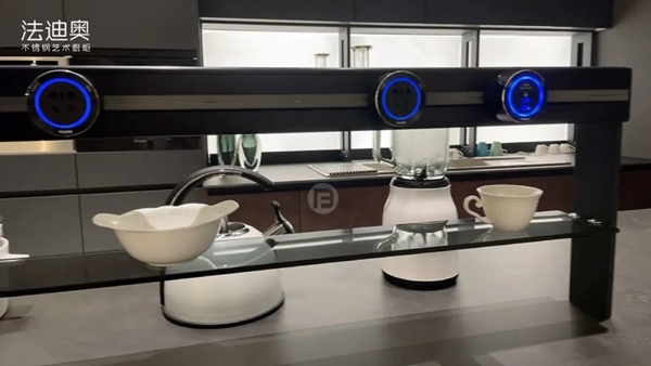 法迪奥不锈钢艺术家居|大户人家喜欢的豪华橱柜原来是这样的