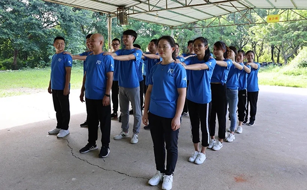 打牢坚实地基，利出一孔打胜仗丨罗马贵族门窗2021百日誓师大会圆满落幕！