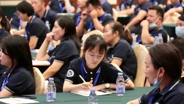 轩尼斯门窗9月活动启动大会暨誓师大会顺利举行