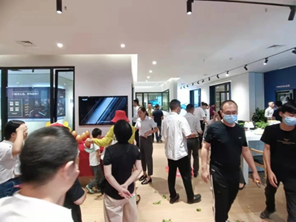 天东门窗：品墅高端系统门窗4.0形象店正式开业！