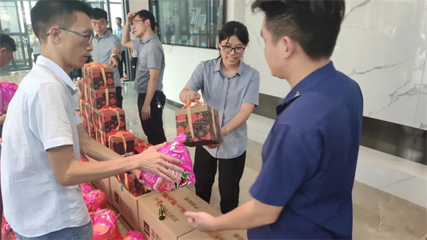 慧宁门窗祝您月月添福 欢乐过中秋 慧宁门窗祝您月月添福 欢乐过中秋