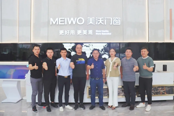 红星美凯龙门窗事业部总经理王总一行莅临美沃门窗参观指导