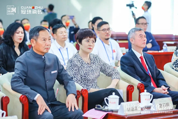 冠珠陶瓷携手人民日报文创“中国潮”，以国韵之美砖筑美好中国人的家