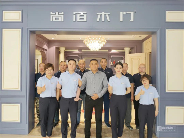 尚佰木门河北怀来加盟商张杰访谈录，十年浮沉，不苟不懈 
