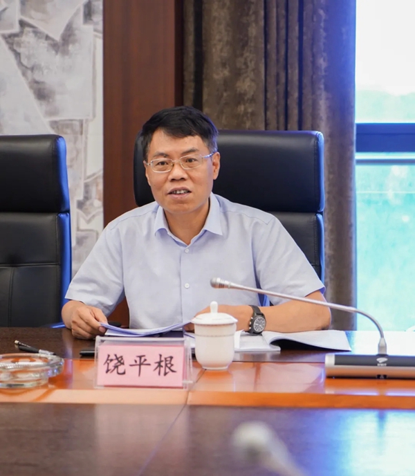 诺贝尔陶瓷“无釉瓷质砖/岩板数字化综合装饰技术”获行业专家权威鉴定！