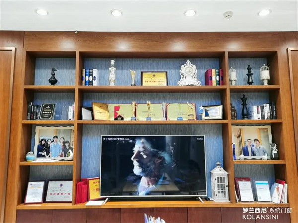 罗兰西尼系统门窗丨用心服务每一个客户 市场会给予回报