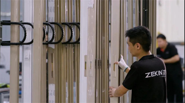 正金门窗丨正点承诺 优质服务准时到位