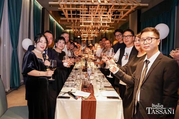 塔萨尼艺术涂料：入华“七迹”周年庆典浪漫演绎