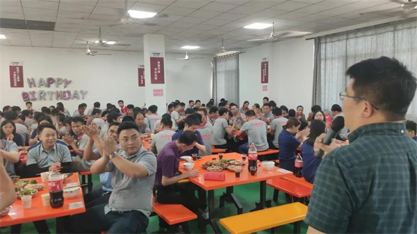 慧宁门窗祝您月月添福 欢乐过中秋 慧宁门窗祝您月月添福 欢乐过中秋