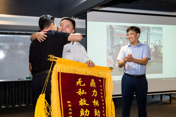 欧派克五金的担当：召回并销毁近百万元泡水滑轮