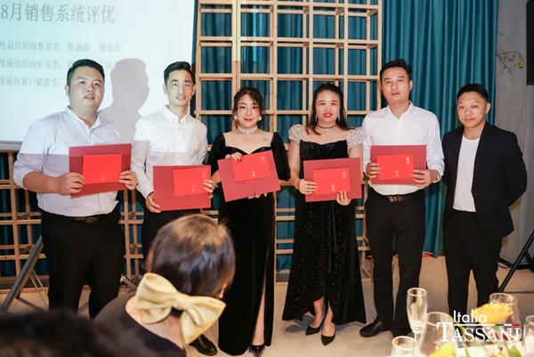 塔萨尼艺术涂料：入华“七迹”周年庆典浪漫演绎