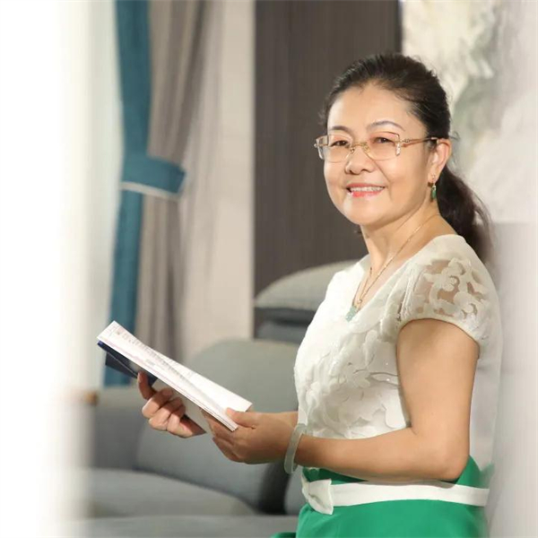 新豪轩门窗丨称霸豪华别墅群 百名业主对Ta赞不绝口