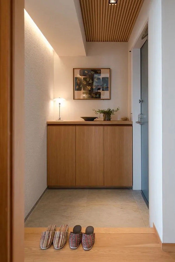 艾高家居|现在的年轻人，已经懒到用玄关来挡灰了。