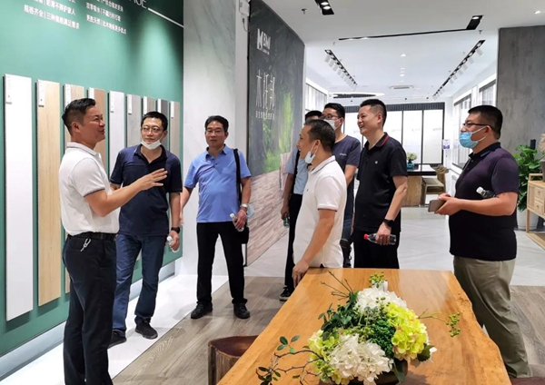 潍百集团莅临能强陶瓷总部参观考察