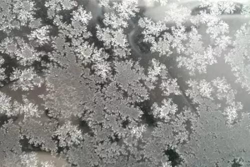 帕斯沃系统门窗：让秋天变温柔 仅需一扇窗