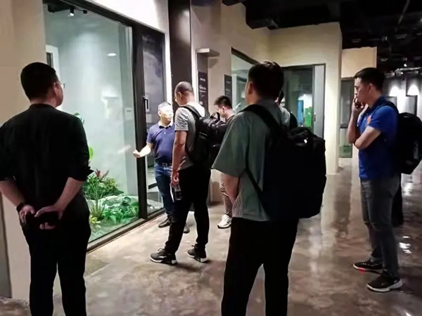 捷顺成隆门窗稳”字当头，红星美凯龙高层到访参观考察