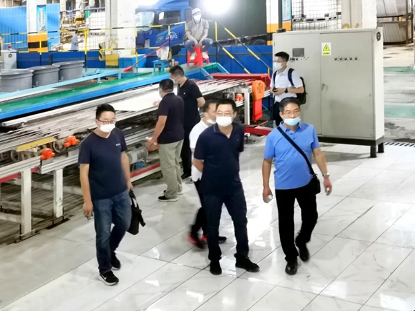 潍百集团莅临能强陶瓷总部参观考察