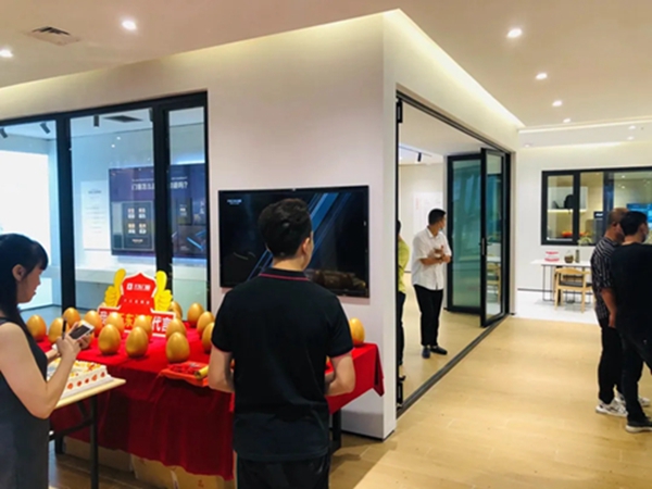 天东门窗：品墅高端系统门窗4.0形象店正式开业！