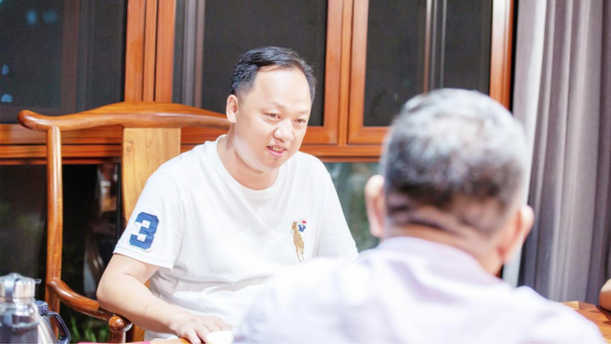 新豪轩门窗：称霸豪华别墅群 百名业主对Ta赞不绝口