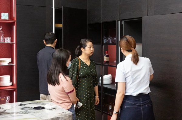 客来福全屋定制成为合肥市住房租赁协会理事单位! 客来福全屋定制成为合肥市住房租赁协会理事单位!