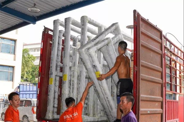 裕安门窗丨喜迎国庆 全力以赴力争保质保量