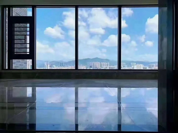 富轩全屋门窗实例分享:不旅行的日子 把家变成“度假屋”