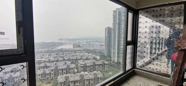 今天门窗武汉专卖店高雅气派，服务万千家庭！