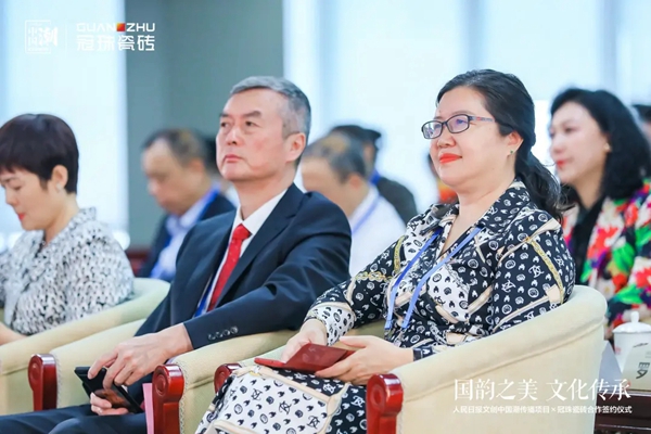 冠珠陶瓷携手人民日报文创“中国潮”，以国韵之美砖筑美好中国人的家！