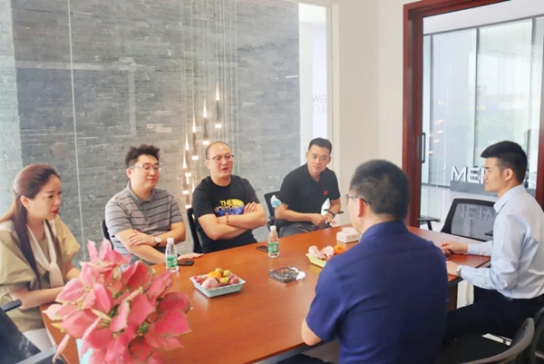 红星美凯龙门窗事业部总经理王总一行莅临美沃门窗参观指导