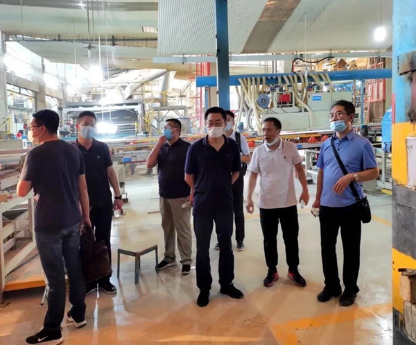 潍百集团莅临能强陶瓷总部参观考察